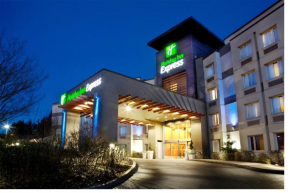 Гостиница Holiday Inn Express & Suites Langley, an IHG Hotel  Лэнглей